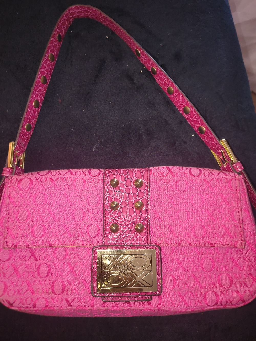 XOXO Pink Logo Shoulder Bag with Gold Hardware - Picture 2 of 7